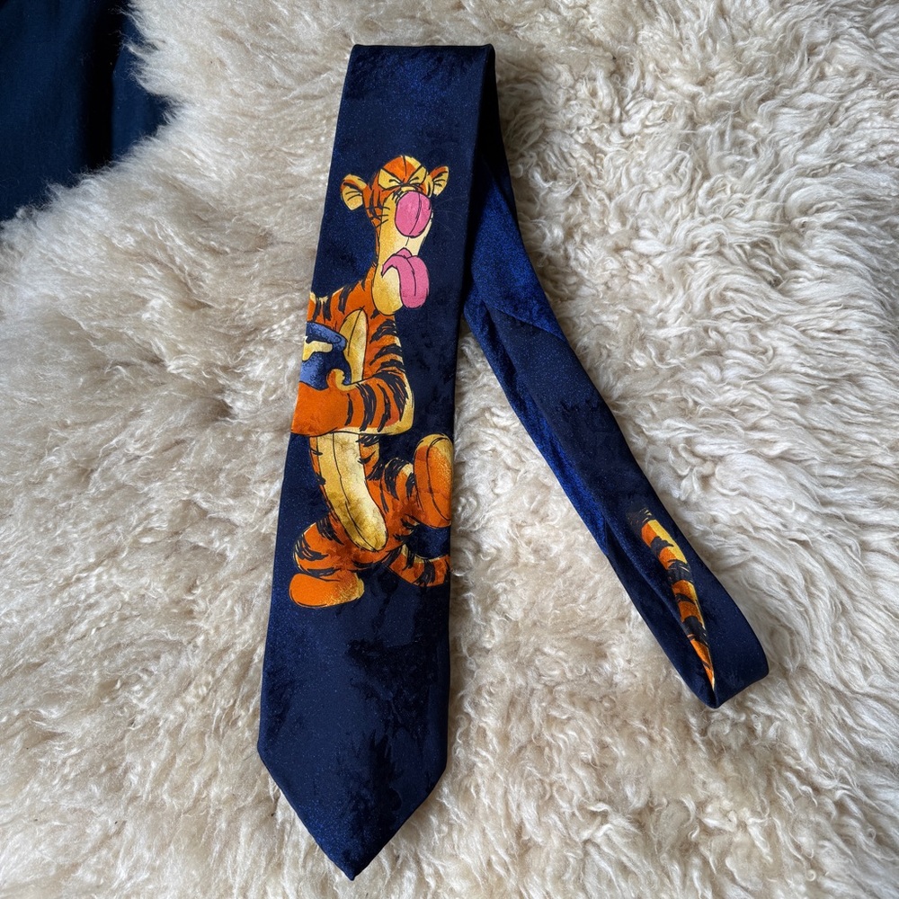Vintage Winnie the Pooh Tigger Silk Tie